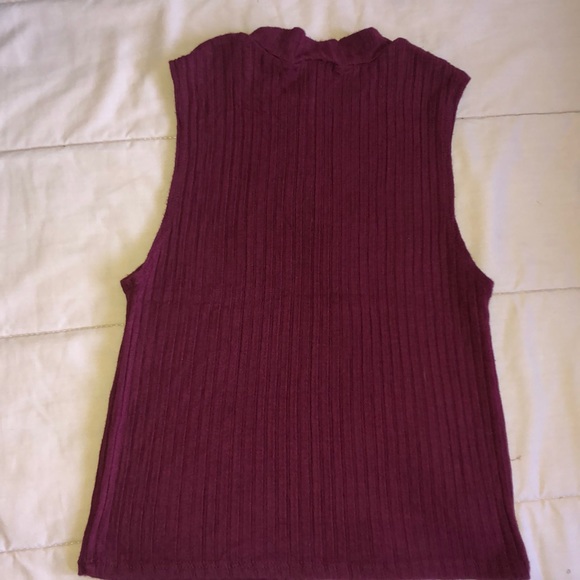 Turtle neck - Picture 2 of 3